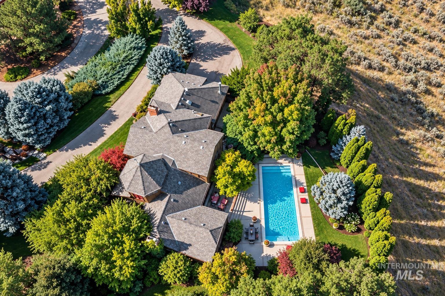 388 W Knob Hill Ct
