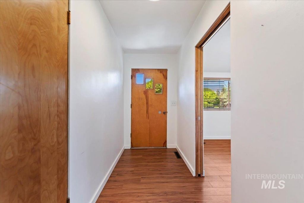 Photo of 1810 N Maple Grove, Boise, ID 83704 (MLS # 98985791)