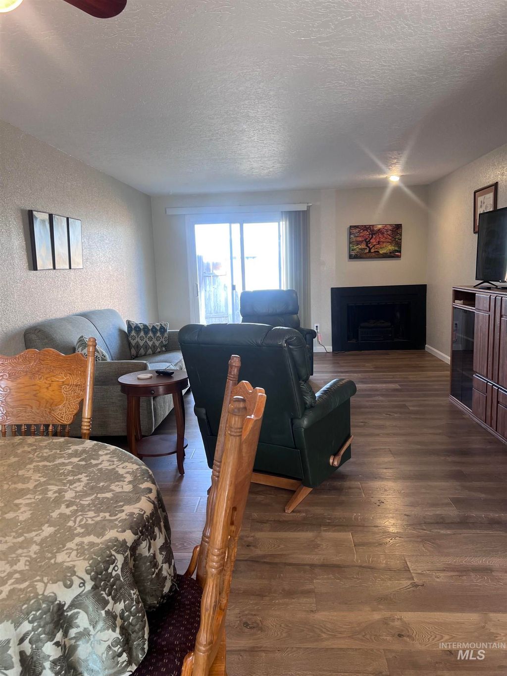 Photo of 6452 W Douglas St, Boise, ID 83704 (MLS # 98973564)