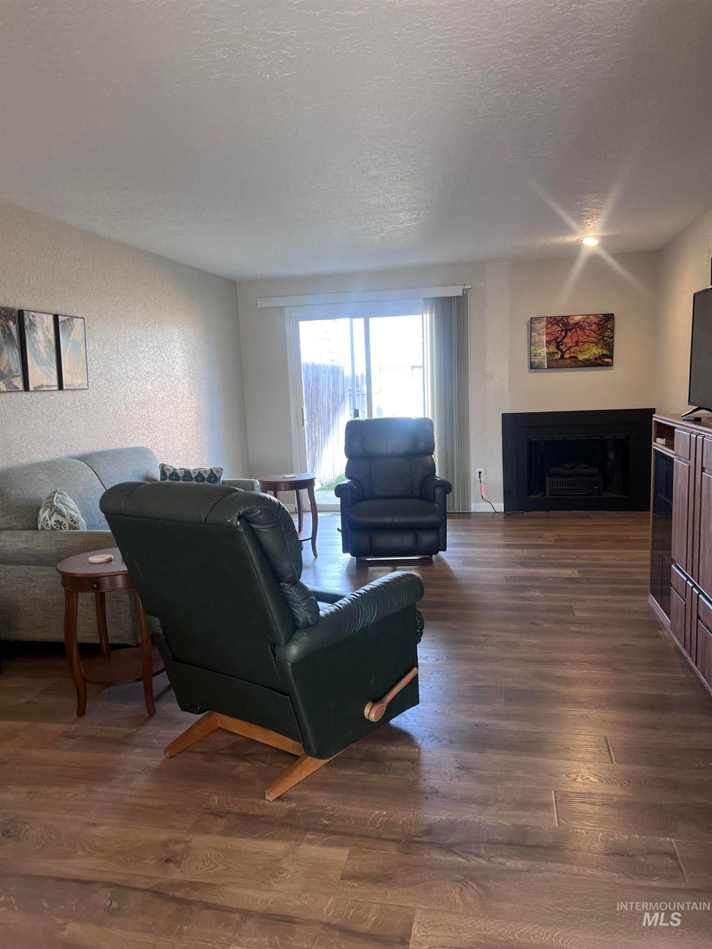 Photo of 6452 W Douglas St, Boise, ID 83704 (MLS # 98973564)