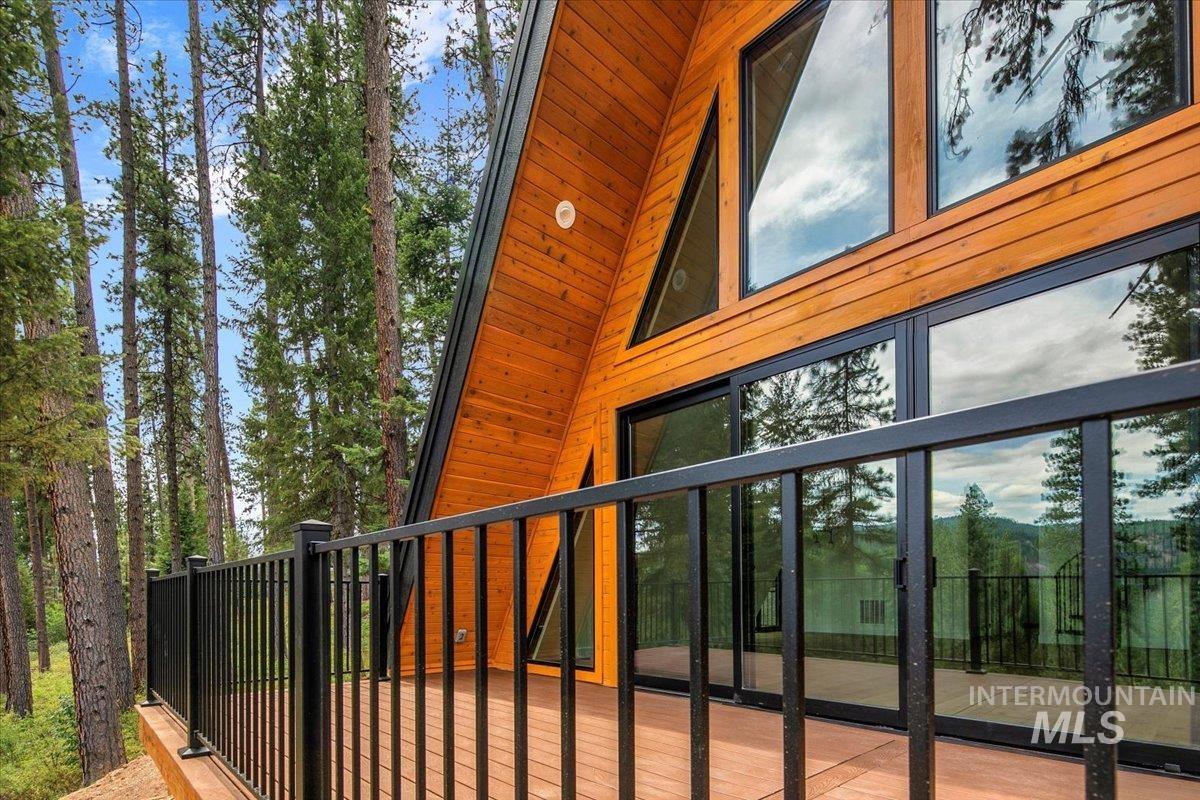 View of home's exterior