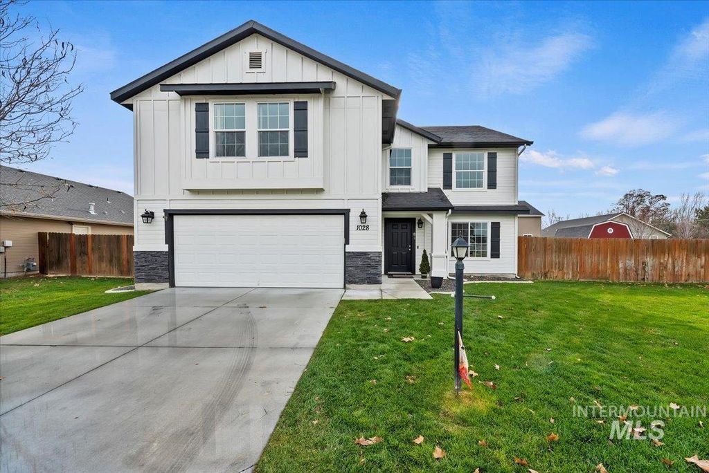 Photo of 1028 N Star Bright Ln, Star, ID 83669 (MLS # 98969367)