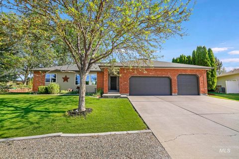 Photo of 100 Olympic Rd, Jerome, ID 83338 (MLS # 98986653)
