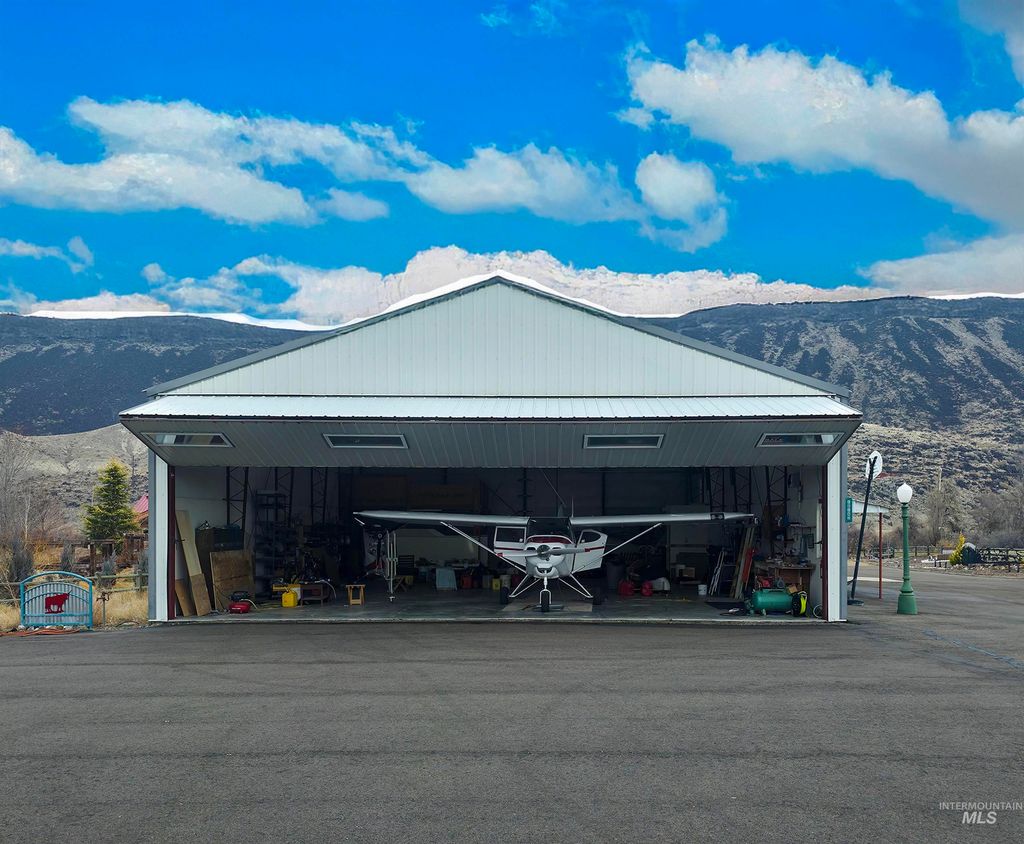 Photo of 10142 Airpark Loop Rd, Melba, ID 83641 (MLS # 98970197)