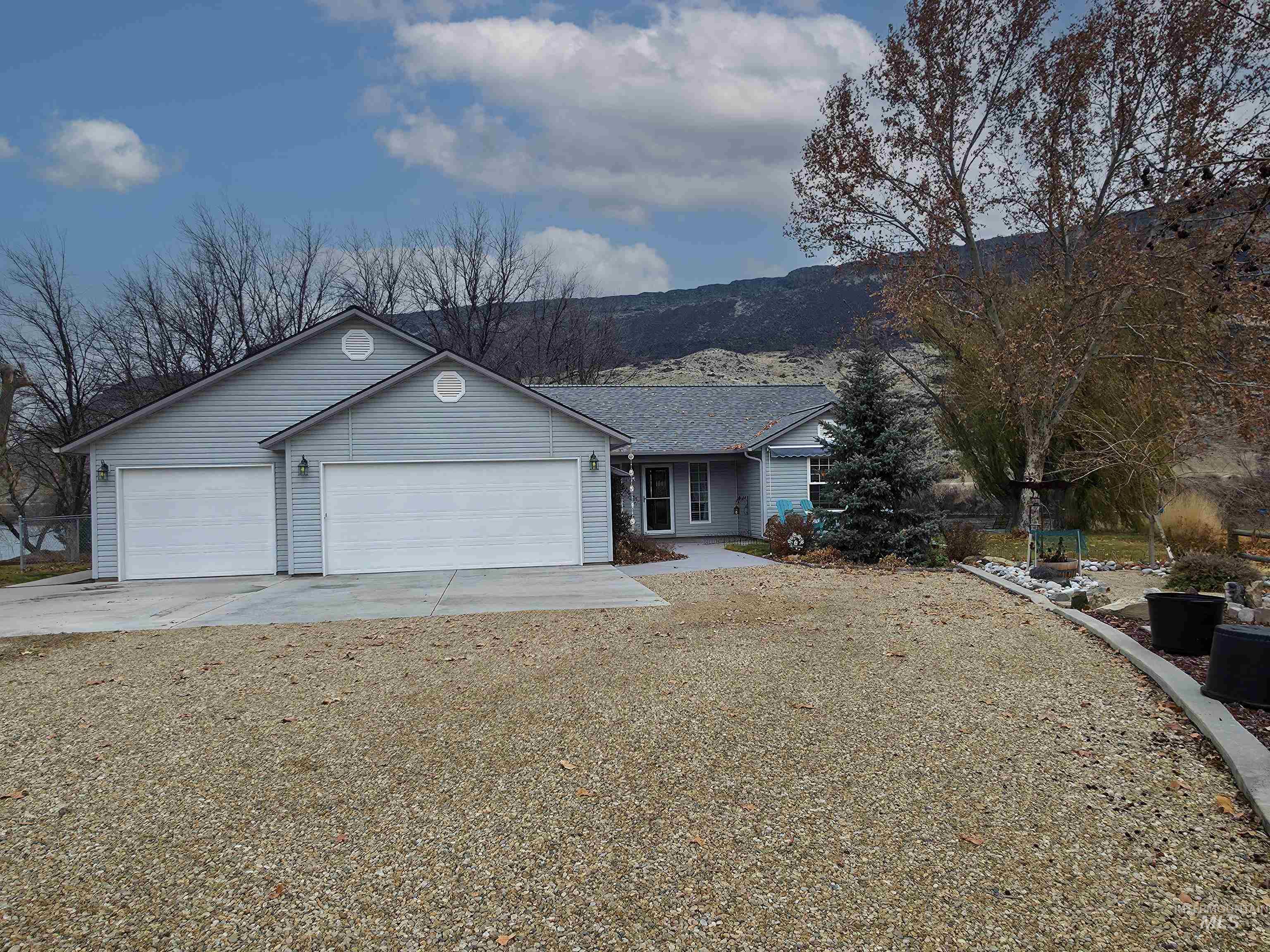 10142 Airpark Loop Rd