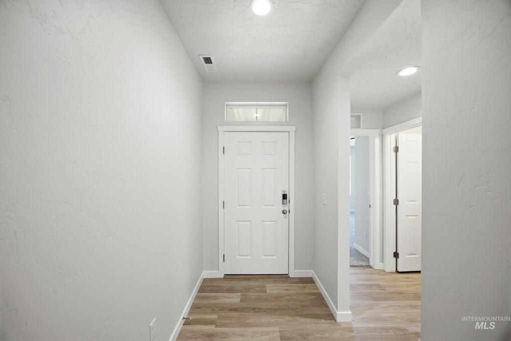 Photo of 208 W 17th Ave, Jerome, ID 83338 (MLS # 98994540)