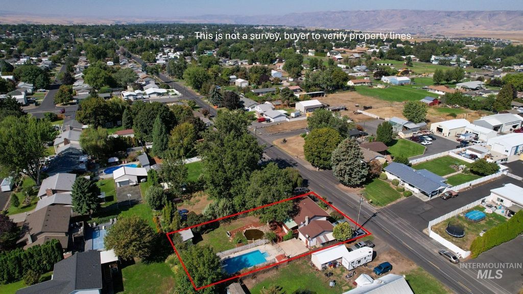Photo of 2020 Powers Ave, Lewiston, ID 83501 (MLS # 98961826)