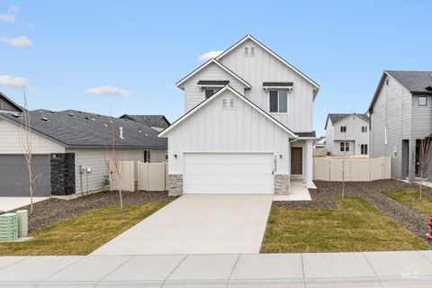 Photo of 10530 W Teratai St, Star, ID 83669 (MLS # 98968756)