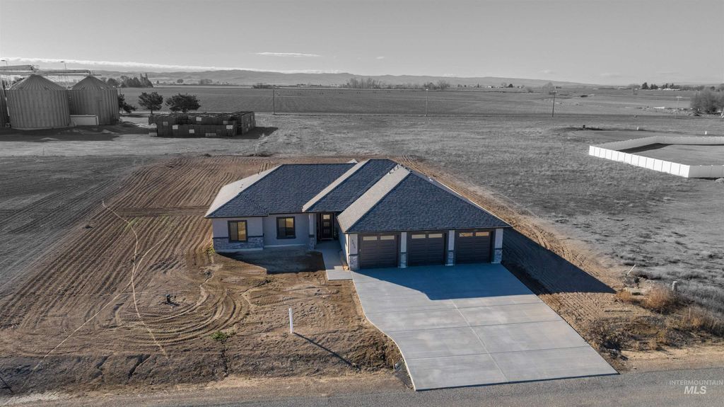 Photo of 3675 E 3711 N, Kimberly, ID 83341 (MLS # 98975169)