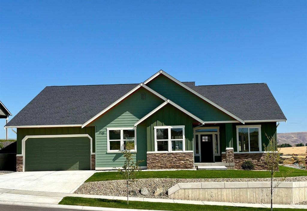 Photo of 1743 Golden Hills Drive, Lewiston, ID 83501 (MLS # 98978424)
