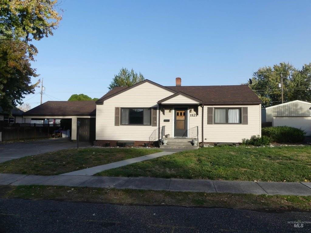 Photo of 1121 10th St, Clarkston, WA 99403 (MLS # 99004587)