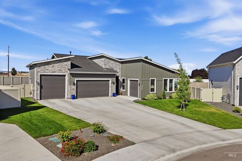 Photo of 5610 Sparky Ave, Caldwell, ID 83607 (MLS # 98972090)