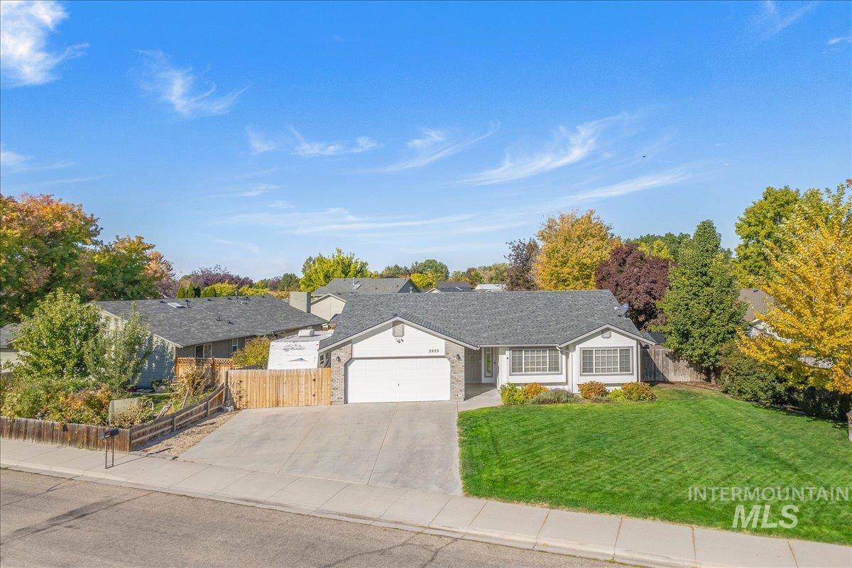 3953 W Park Creek Dr