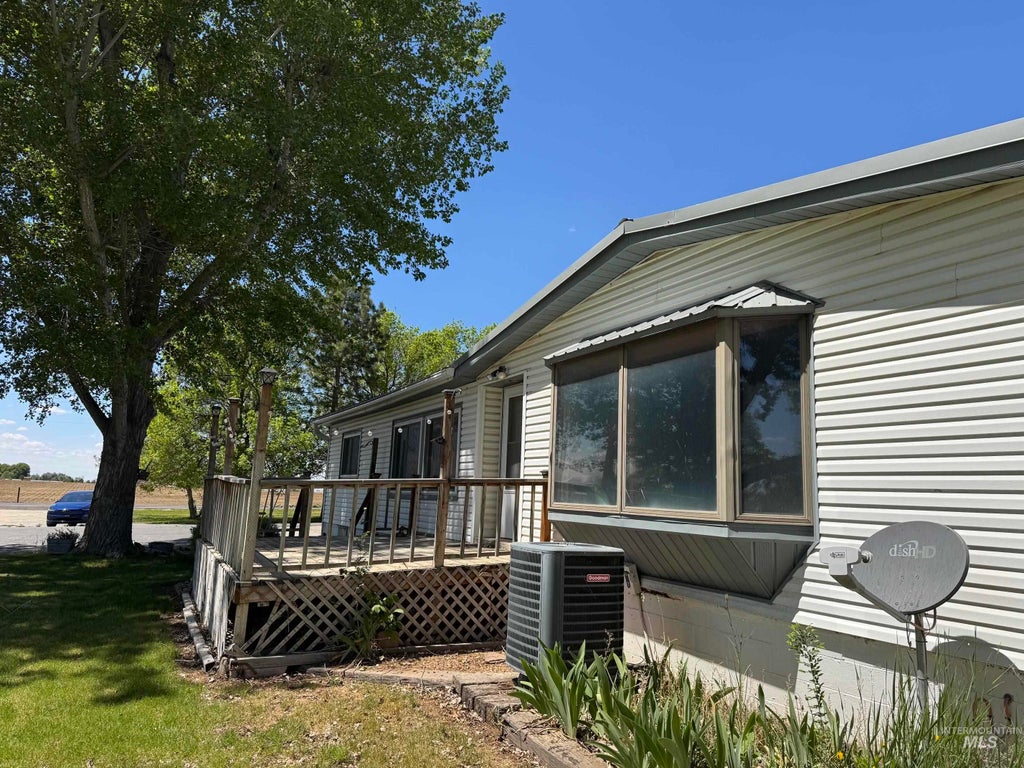 Photo of 308 200 E, Jerome, ID 83338 (MLS # 98987956)