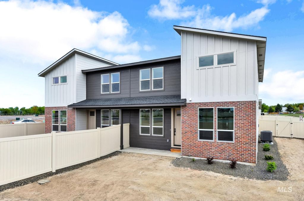 Photo of 2907 Bandit, Caldwell, ID 83605 (MLS # 98967979)