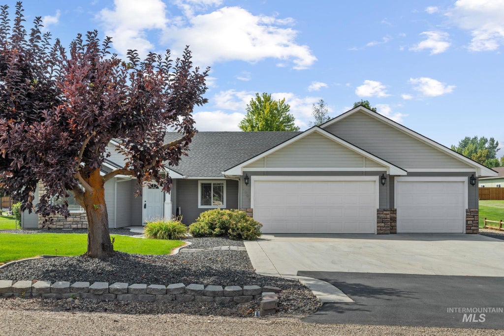 Photo of 2086 Shelley Dr, Payette, ID 83661 (MLS # 98998361)