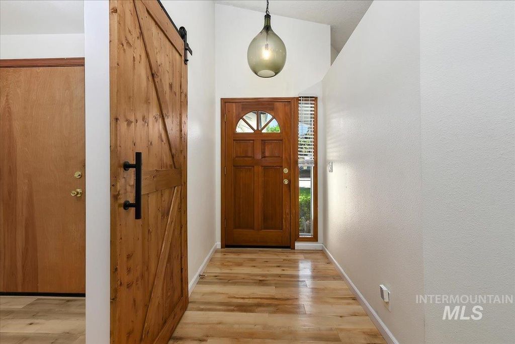 Photo of 9215 W Preece St, Boise, ID 83704 (MLS # 98986166)