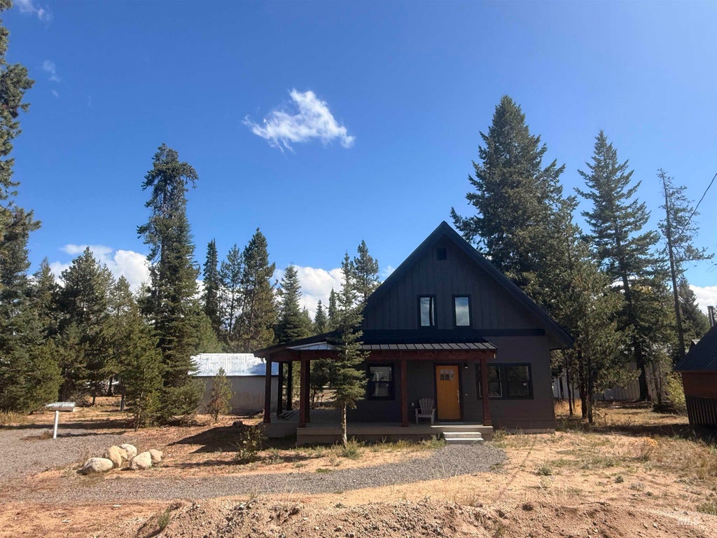 Photo of 12976 Sandy Drive, Donnelly, ID 83615 (MLS # 99000731)