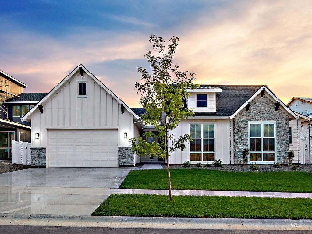 Photo of 13663 N Spring Creek Way, Boise, ID 83714 (MLS # 98986183)
