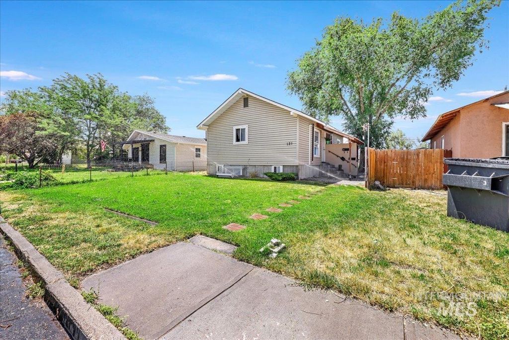 Photo of 121 7th Ave South #A &amp; B, Buhl, ID 83316 (MLS # 98955950)