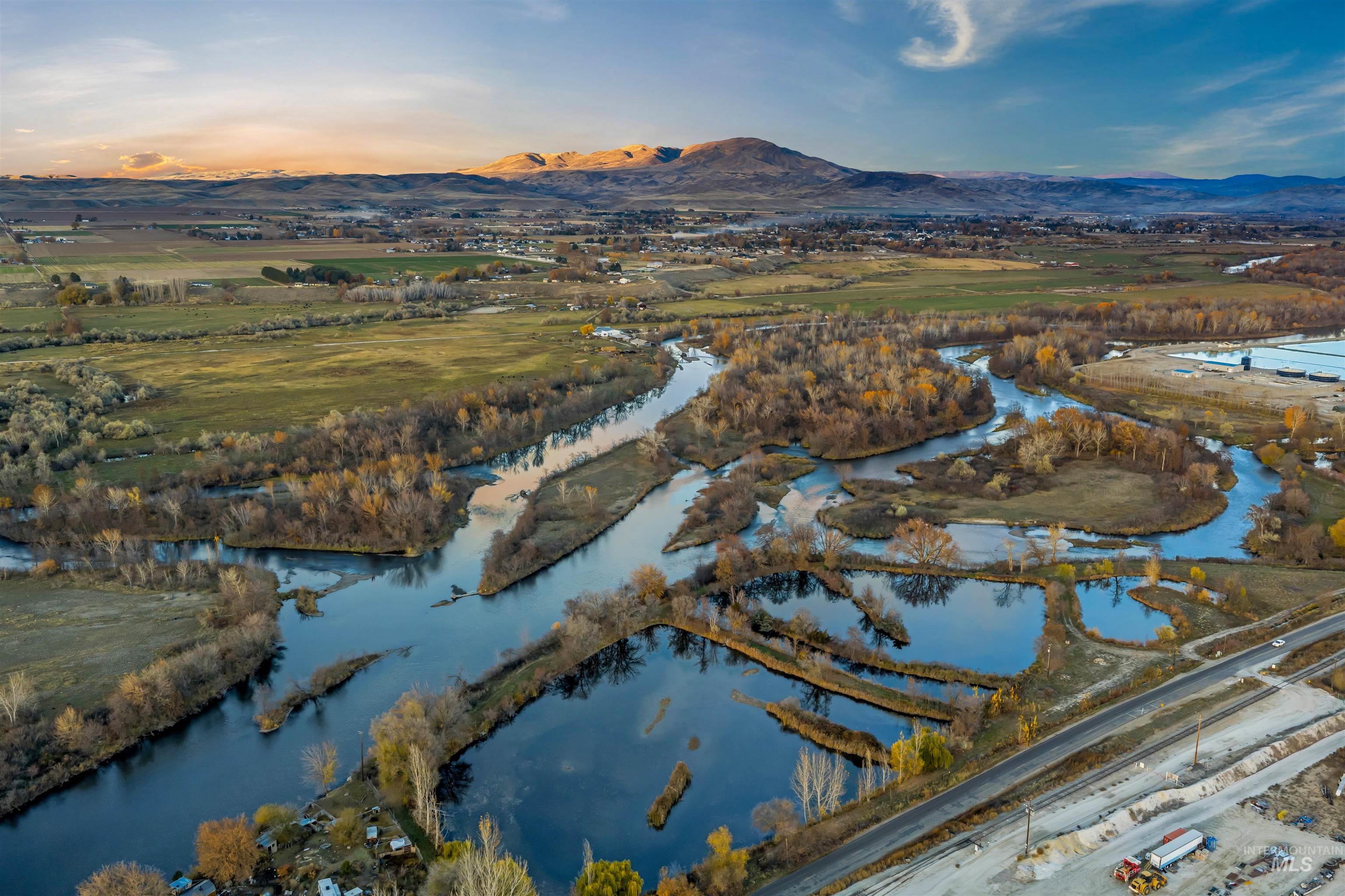 View of property location with a mountain backdrop