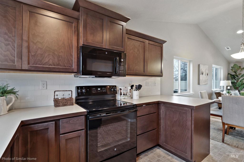 Photo of 3217 Blackhawk Court, Lewiston, ID 83501 (MLS # 98959150)