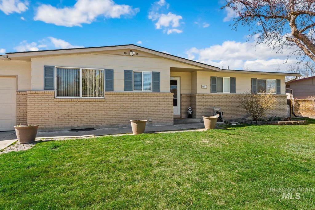 Photo of 3861 N Sheringham Dr, Boise, ID 83704 (MLS # 98979039)