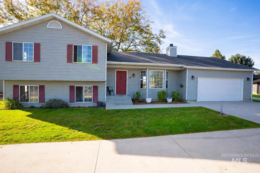 Photo of 112 Seminole Cir, Jerome, ID 83338 (MLS # 99002628)