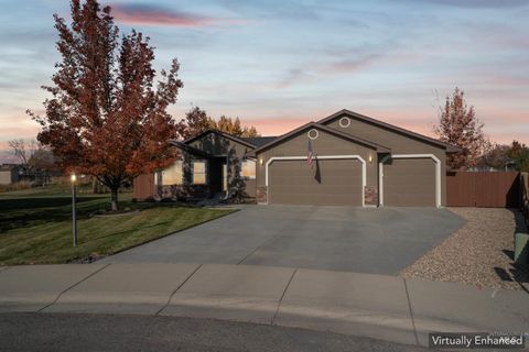 1050 E Cougar Creek Court Meridian ID 83646