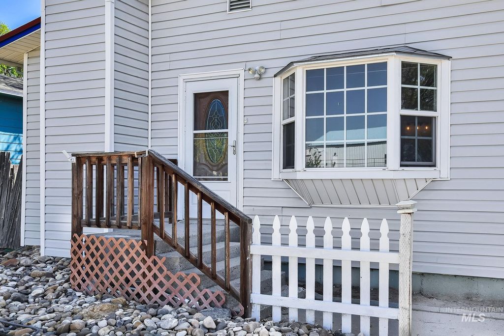 Photo of 808 N A Street, Parma, ID 83660 (MLS # 98984624)