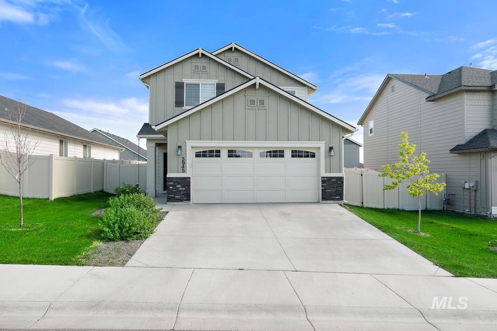 Photo of 3945 W Peak Cloud Dr, Meridian, ID 83642 (MLS # 98975851)