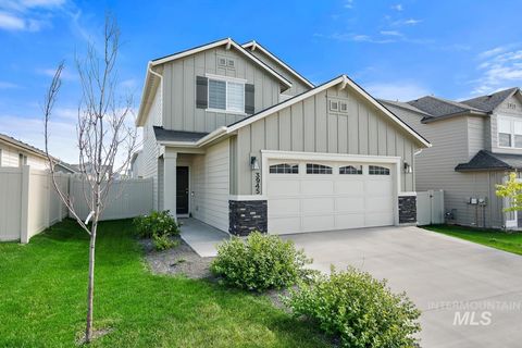 Photo of 3945 W Peak Cloud Dr, Meridian, ID 83642 (MLS # 98975851)