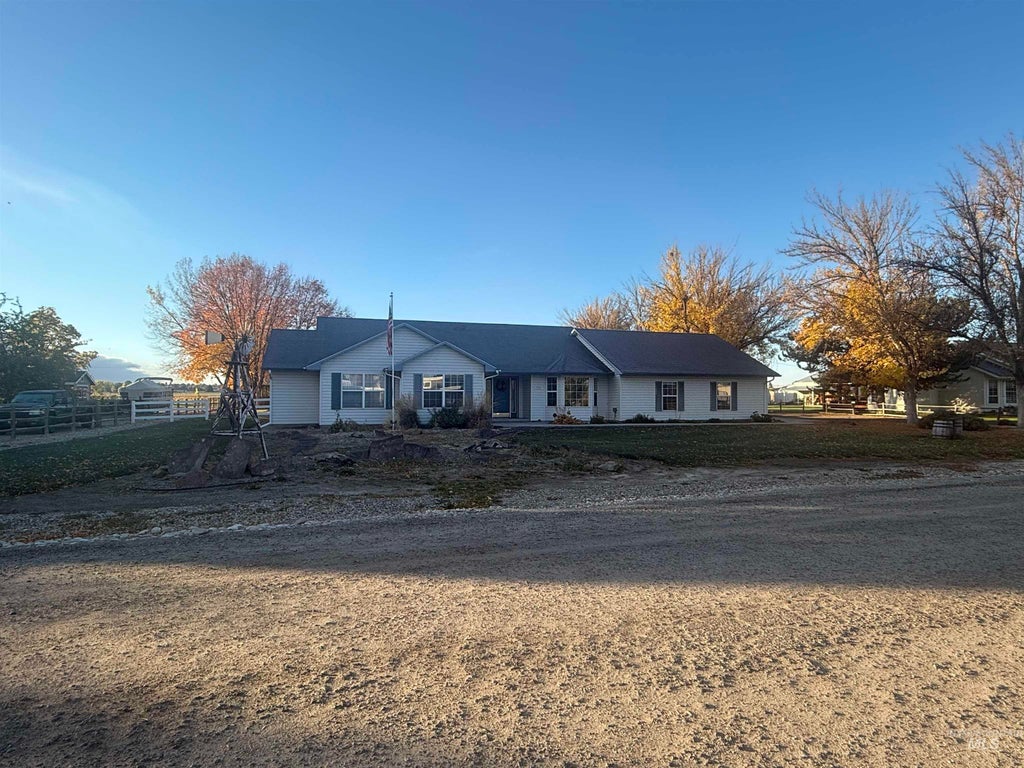 Photo of 719 Kiser Lane, Caldwell, ID 83607 (MLS # 99004752)