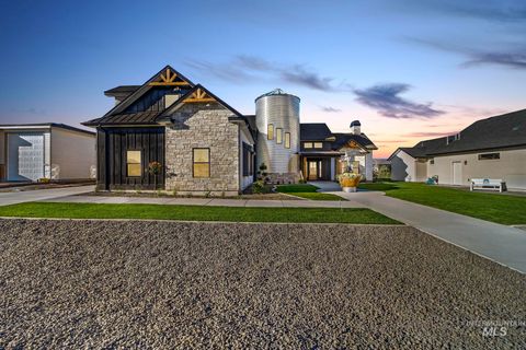 Photo of 1580 Clear Creek Loop, Twin Falls, ID 83301 (MLS # 98961202)