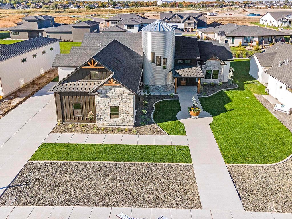 Photo of 1580 Clear Creek Loop, Twin Falls, ID 83301 (MLS # 98961202)