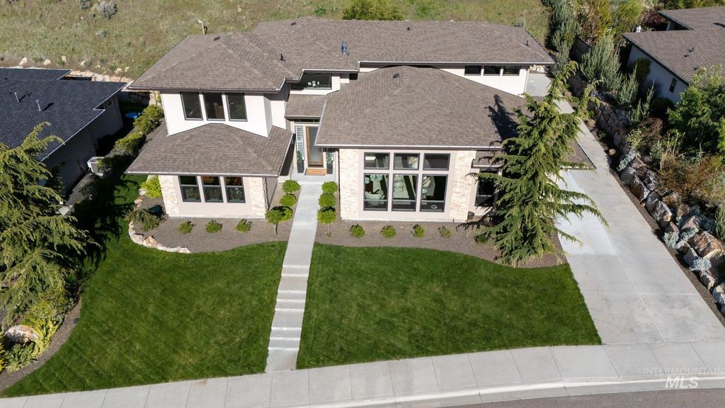 Photo of 4054 N N Goshawk Place, Boise, ID 83703 (MLS # 98984386)