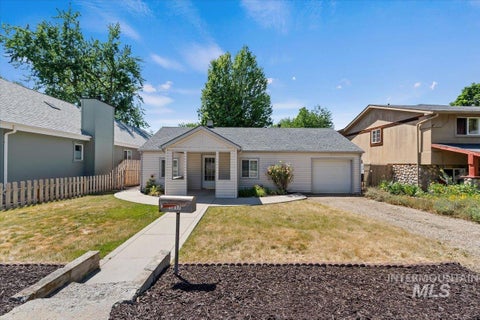 Photo of 1817 N 25th St, Boise, ID 83702 (MLS # 98990863)