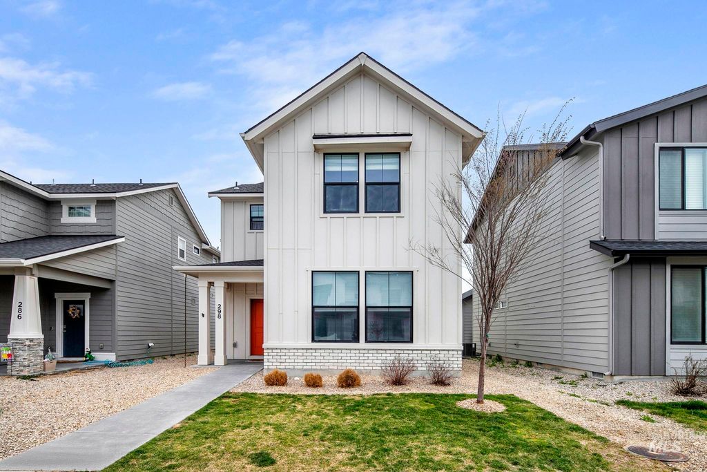 Photo of 298 S Fritts Ave, Meridian, ID 83642 (MLS # 98979245)