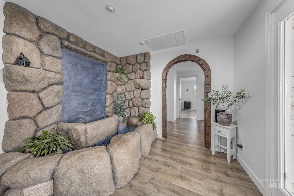 Photo of 394 Chester Road, Ontario, OR 97914 (MLS # 98988352)