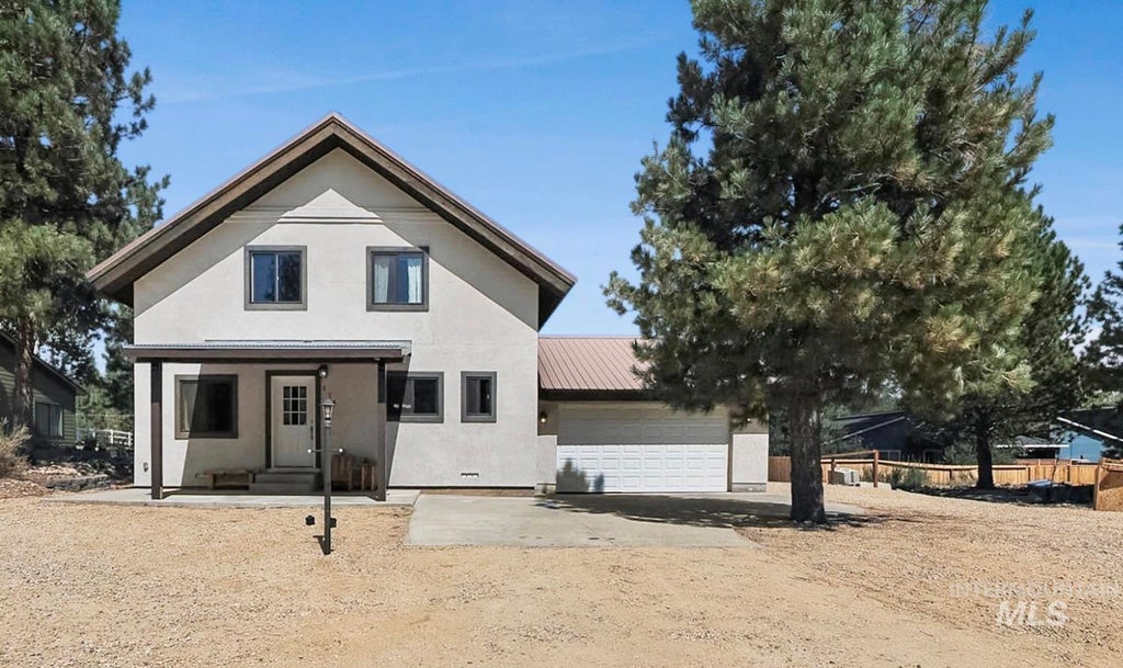 Photo of 124 Mores Creek Dr, Idaho City, ID 83631 (MLS # 98999634)