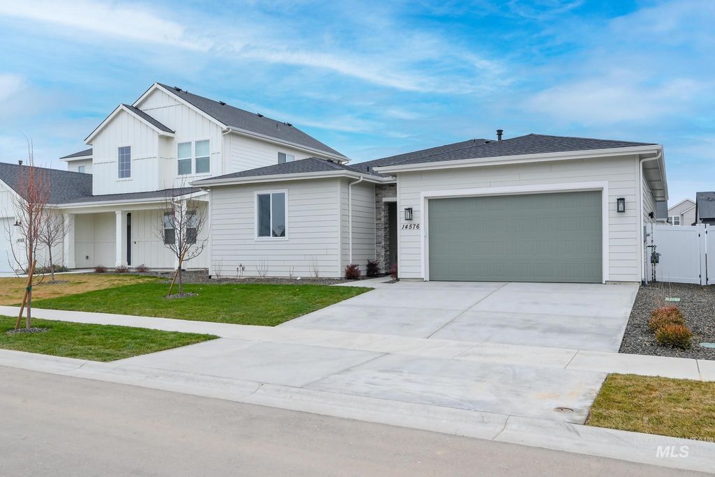 Photo of 14576 Cooper Sunrise Dr, Caldwell, ID 83607 (MLS # 98978148)
