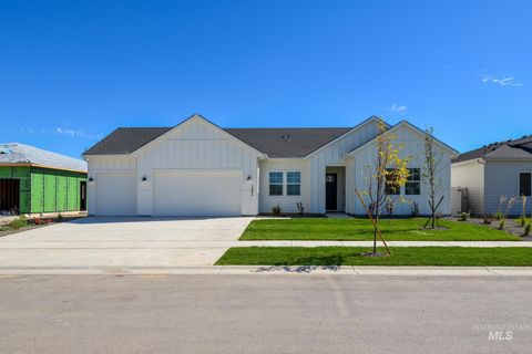 Photo of 1384 N Leatherwood Ave, Star, ID 83669 (MLS # 98962275)