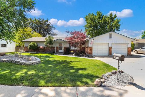 Photo of 1017 W Yost Ave, Meridian, ID 83646 (MLS # 98987593)