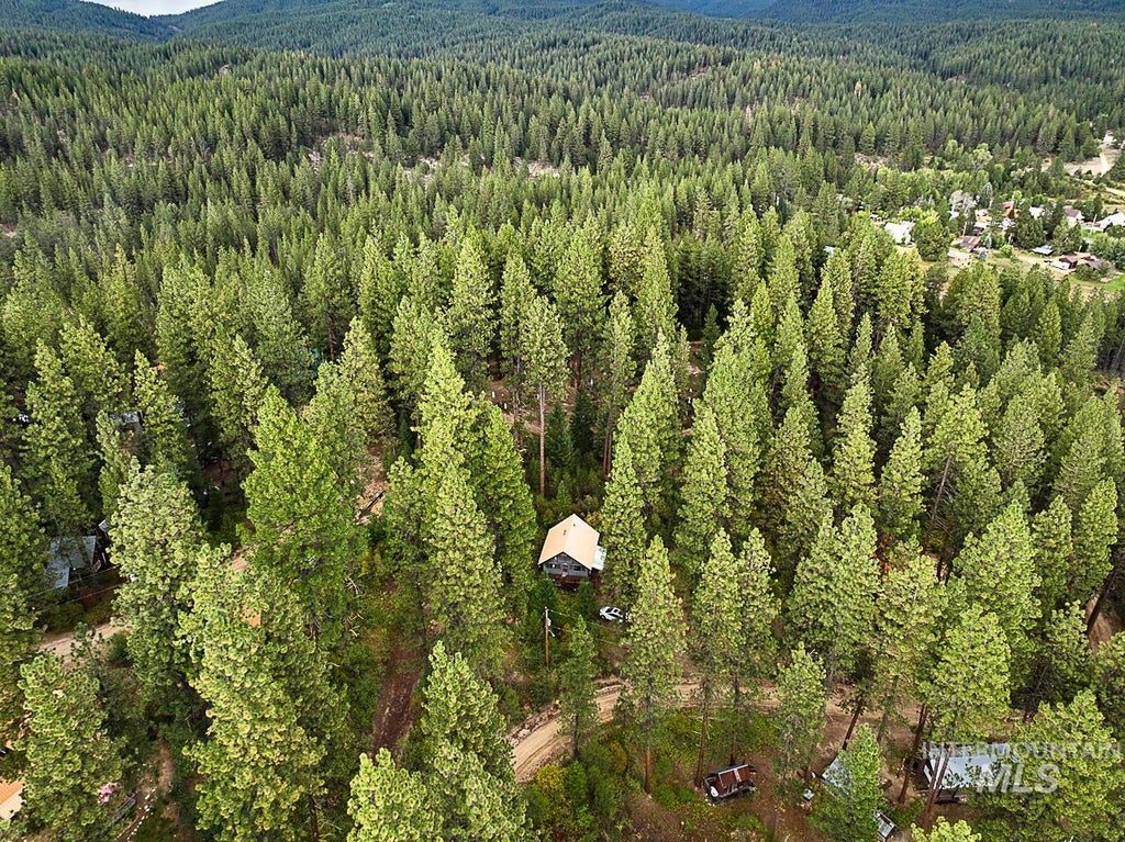 Photo of 225 Mesplie Rd, Placerville, ID 83666 (MLS # 98986498)