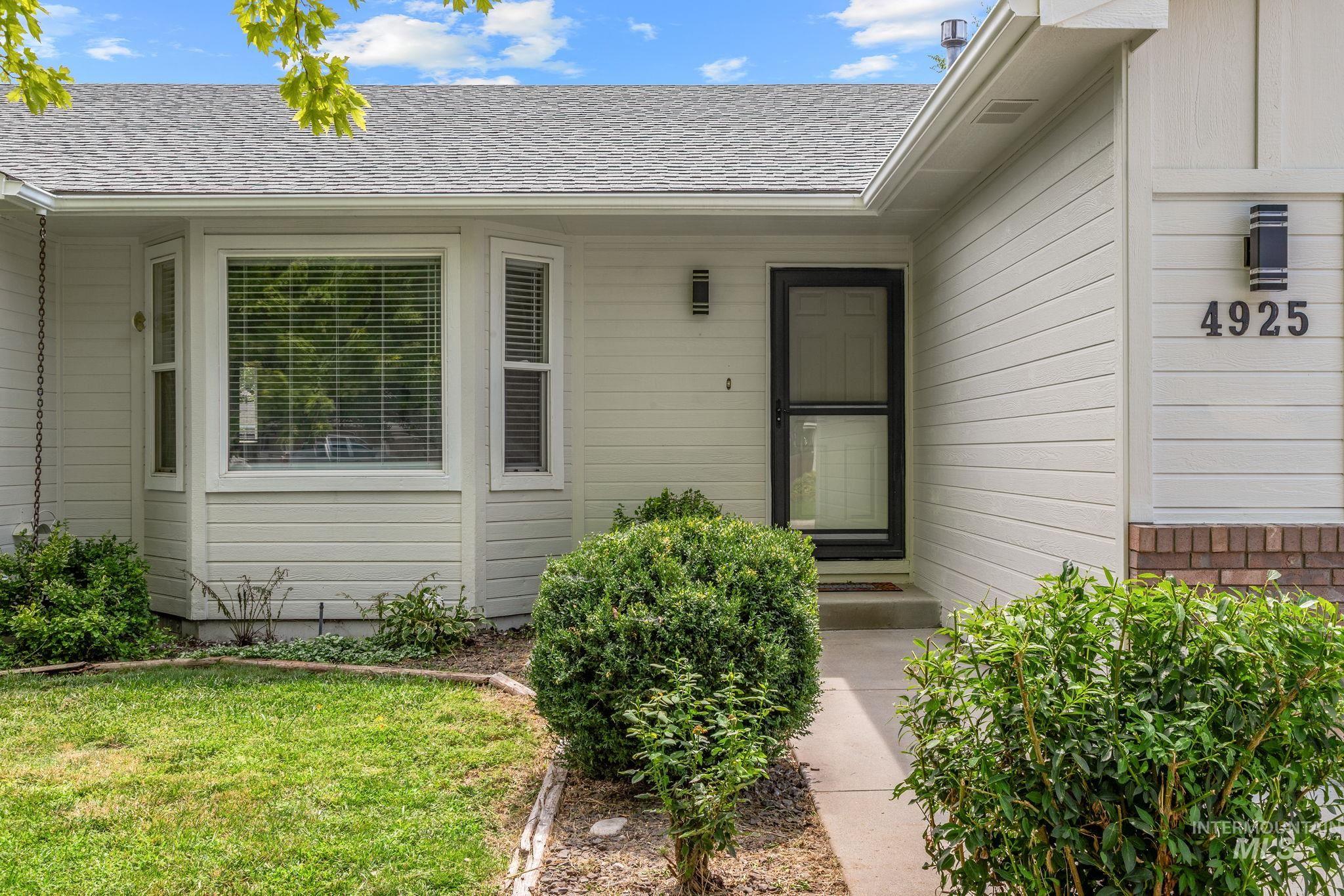 4925 W Tournament Dr