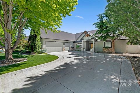 Photo of 3758 S Merrivale Way, Meridian, ID 83642 (MLS # 98979312)