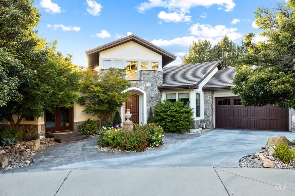 Photo of 2584 E Varco Via Ct, Boise, ID 83712 (MLS # 98990214)