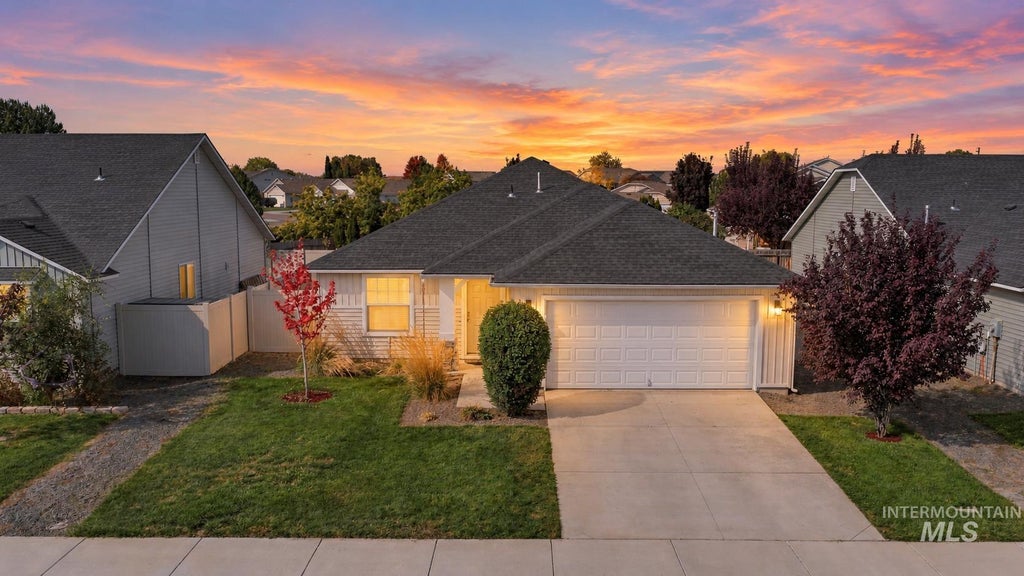 Photo of 19643 Nanticoke Ave, Caldwell, ID 83605 (MLS # 99003139)