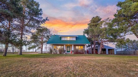 Photo of 476 E 200 S, Jerome, ID 83338 (MLS # 98967034)