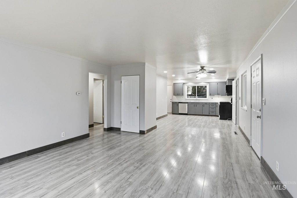 Photo of 510 W 1st St, Fruitland, ID 83619 (MLS # 98974881)